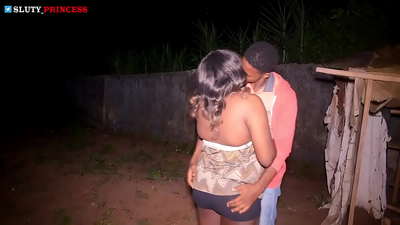 Göturómantík og heitt kynlíf með bústinni stelpu frá klúbbnum