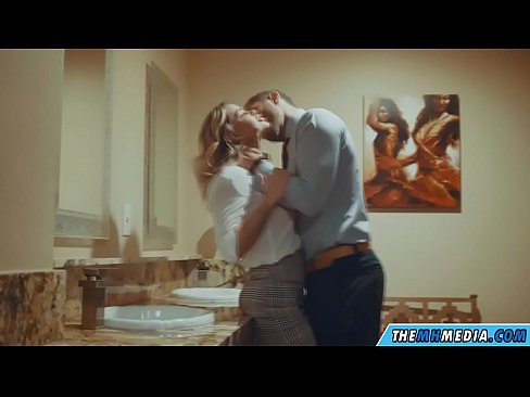 ❤️ Þegar busty ljóska tælir þig á almenningssalerni ❤❌ Klám fb á is.bsglass.ru ️❤